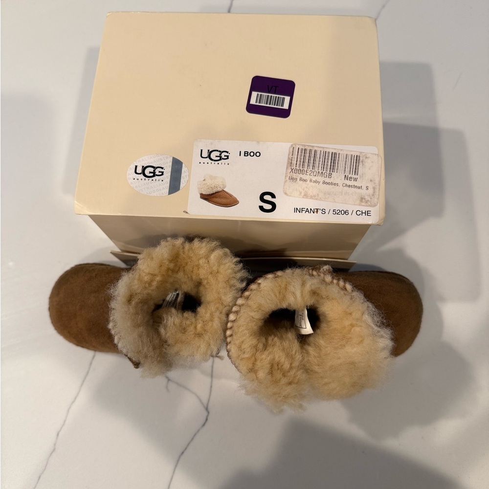 Baby Chestnut Uggs in Size Small